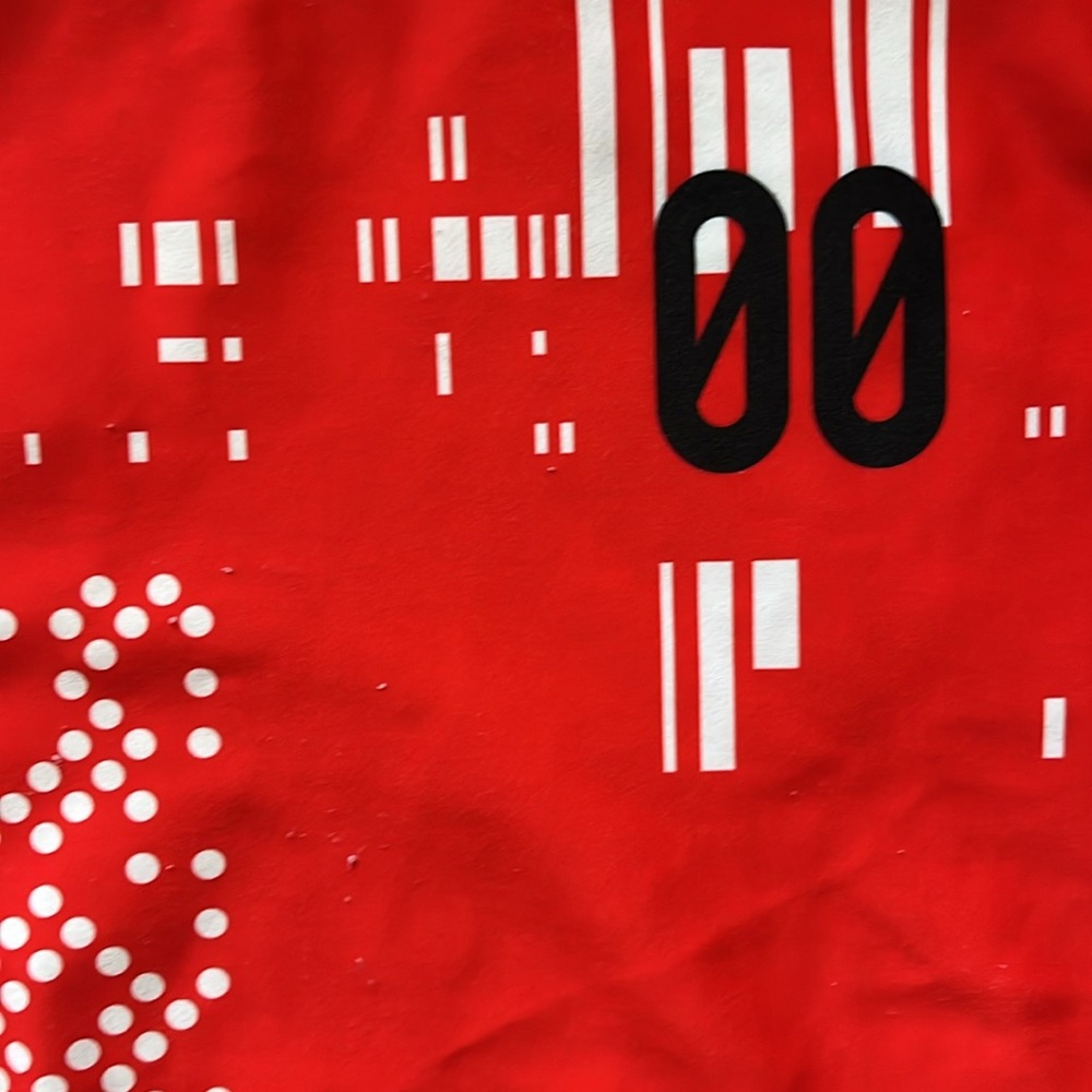 Red tank top - Picture 3 of 5